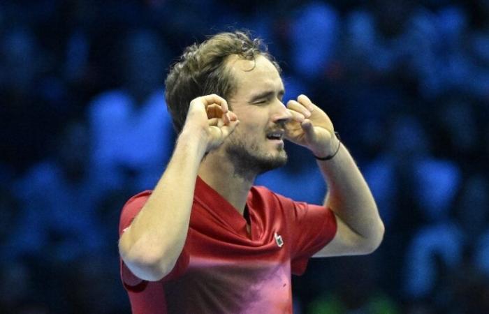 ATP – Finals > Medvedev sull’esultanza contro De Minaur: “Di solito esulto quando vinco i tornei, ma oggi non mi importava. Vinci tutto, la gente dice che sei un dio e se perdi due partite, dice la gente la tua carriera è finita”