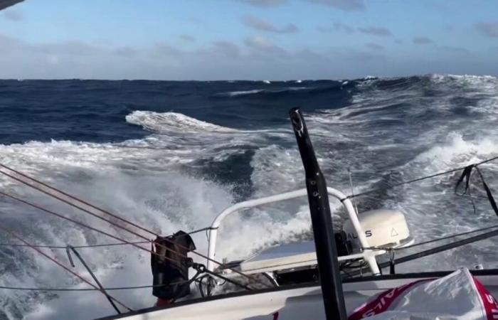 gli skipper combattono contro le onde