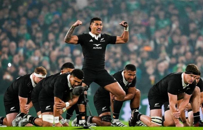 Il XV francese risponderà alla Haka degli All Blacks? I Blues hanno la loro idea…