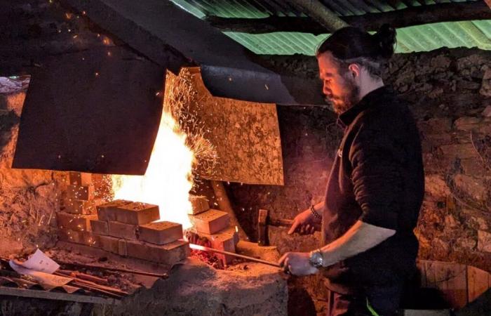 Jean-Louis svolge una professione ancestrale nella tradizione più pura