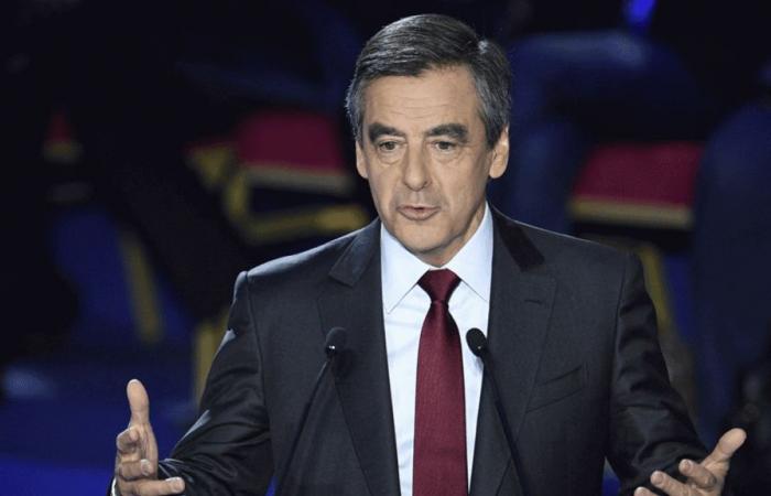 François Fillon, ex primo ministro francese condannato per appropriazione indebita di fondi pubblici, finalmente “restituirà i soldi”