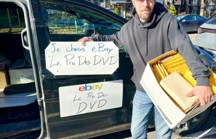 Il “DVD Pro” che appende le sue pubblicità di artigianato in tutta Montreal, è lui