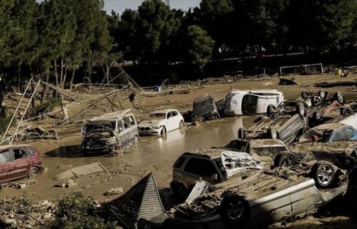 Chiusura delle scuole ed evacuazione di migliaia di persone in previsione di ulteriori inondazioni