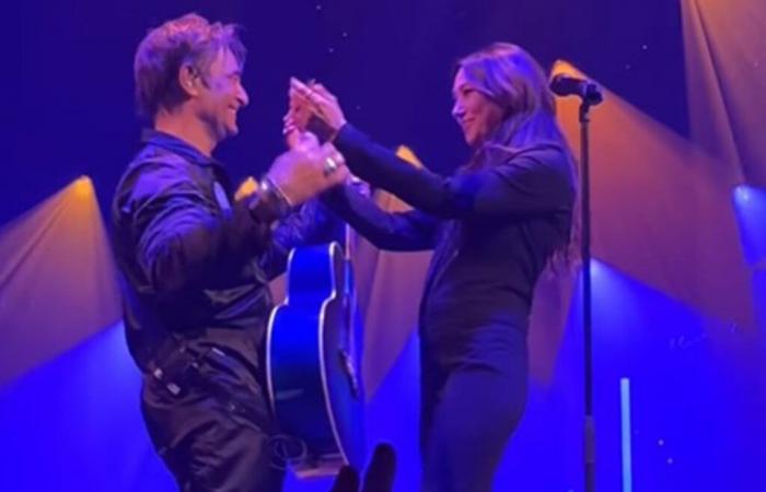 David Hallyday e Laura Smet, fratello e sorella riuniti sul palco dopo 7 anni