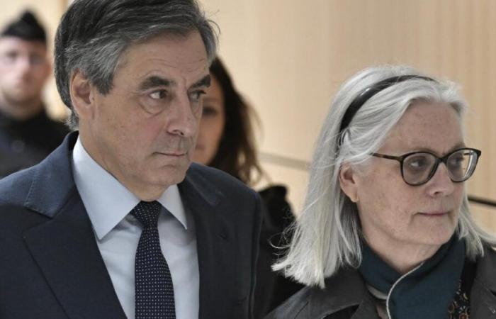 La proposta di François Fillon di rimborsare l'Assemblea nazionale