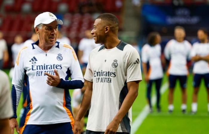 Carlo Ancelotti deve mandare in panchina Kylian Mbappé