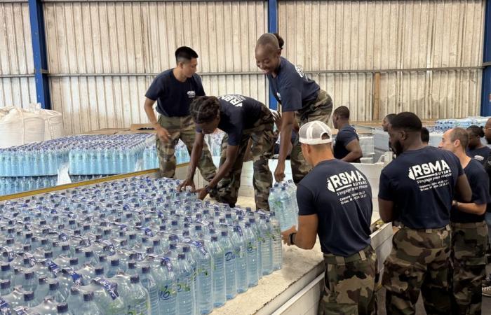 la RSMA e la città di Saint-Laurent assicurano la distribuzione dell'acqua potabile nelle scuole