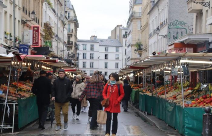 il mercato Aligre, gioiello popolare di Parigi e bersaglio di un incendio doloso