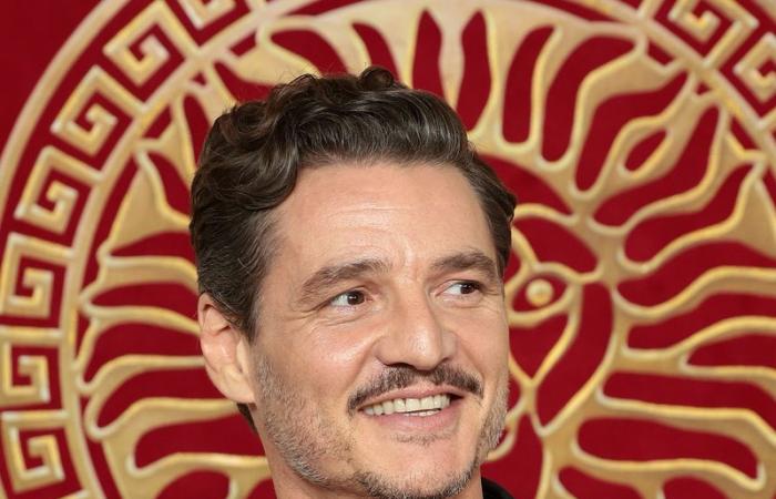 Pedro Pascal e sua sorella Lux indossano look coordinati sul tappeto rosso del “Gladiatore II”.