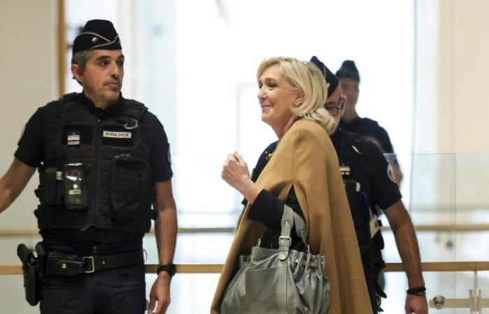 Detenzione richiesta a Marine Le Pen per il caso dei posti di lavoro fittizi al Parlamento europeo – rts.ch