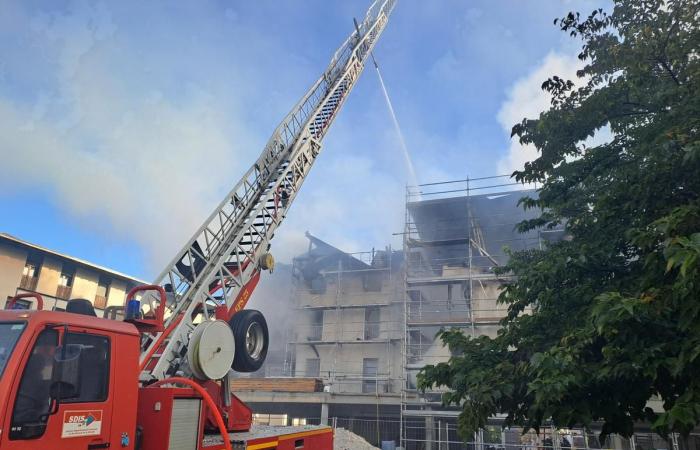 un incendio distrusse il futuro alloggio dei gendarmi a Biganos