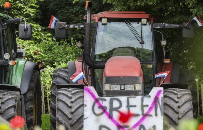 La rabbia degli agricoltori: la FNSEA chiede la mobilitazione nazionale da lunedì prossimo