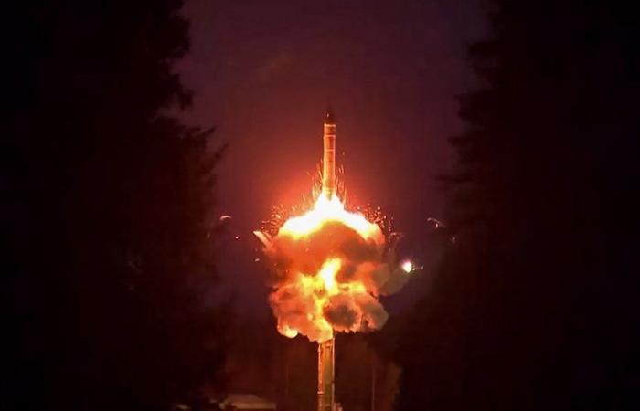 VERO O FALSO. Guerra in Ucraina: l’esercito ucraino intende sviluppare una bomba nucleare se gli Stati Uniti interromperanno i loro aiuti militari?