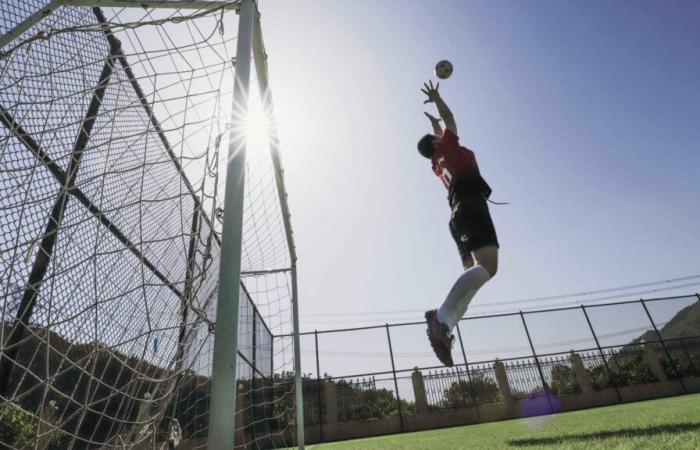 Dopo Marchand, gli atleti reagiscono all’abbandono delle due ore extra di sport al college