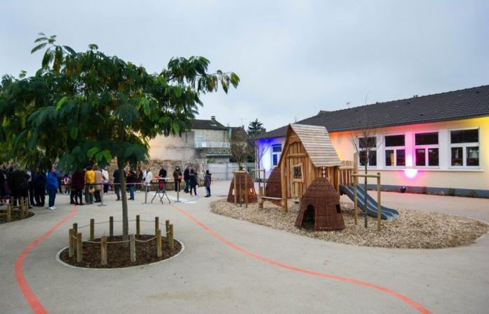 Un cortile dell'Oasi della scuola Centre di Méry-sur-Oise