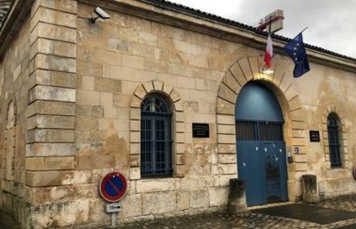 Un detenuto del centro di detenzione di Saintes, nella Charente-Maritime, scappa portando fuori la spazzatura