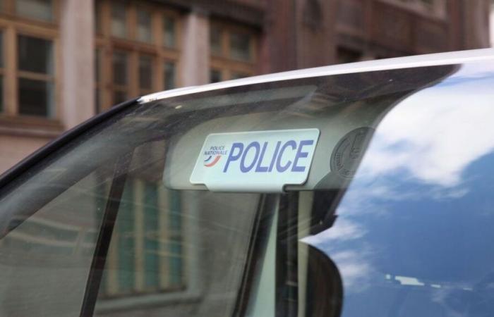 Colombes: uno studente in custodia di polizia dopo l'aggressione a un insegnante