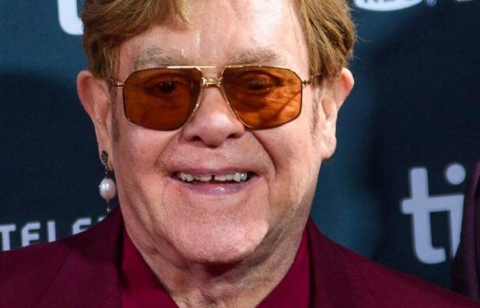 Dieta severa e frustrante: Elton John descrive il suo pasto ideale nel braccio della morte