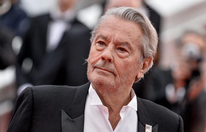 Alain Delon: nuove testimonianze sulla sua “bisessualità”, un famoso biografo pubblica “tutto”