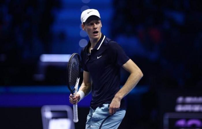 Sinner domina Medvedev e chiude primo nel suo girone alle ATP Finals, Fritz si qualifica per le semifinali