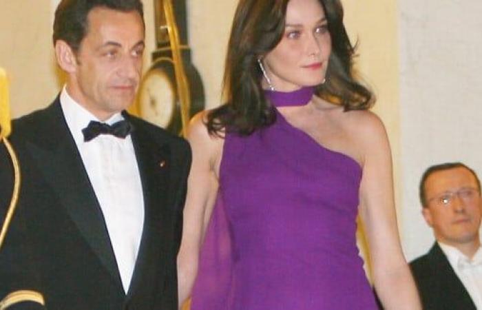 Carla Bruni viziata da Nicolas Sarkozy: svela il suo regalo (molto) romantico per i loro 17 anni d'amore