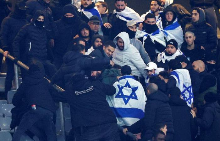 I tifosi francesi fischiano la squadra israeliana e scoppiano risse