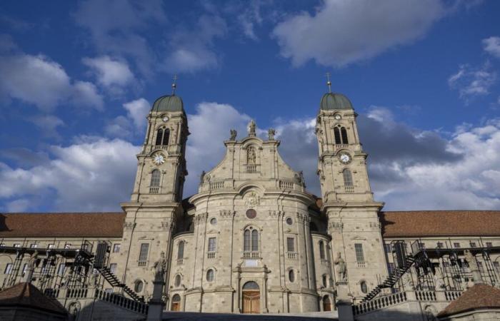 Incendio nel monastero di Einsiedeln – Alertswiss avverte della formazione di fumo