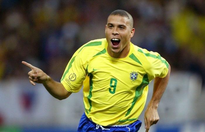 La leggenda brasiliana Ronaldo snobba Zidane, Figo, Beckham e Rivaldo e sceglie l’ex stella dell’Aston Villa come miglior compagno di squadra di sempre