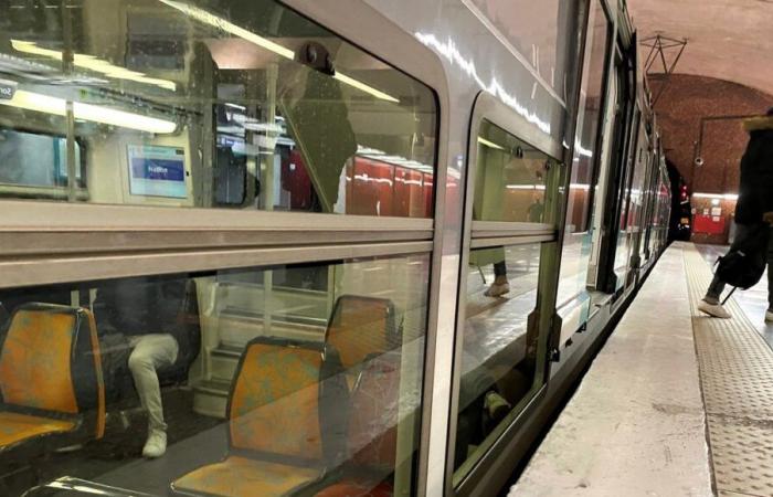 Nanterre: un uomo investito da una RER dopo un intervento della RATP, aperta un'indagine per tentato omicidio