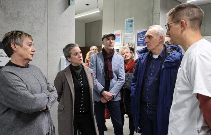 in Gironde, Lucie Castets traccia il suo solco politico