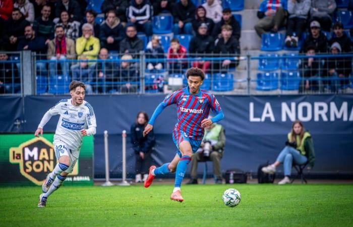 Due giocatori dello Stade Malherbe Caen segnano con la squadra francese U19