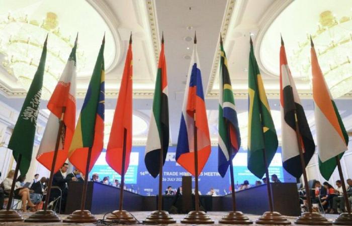 BRICS: il Paese sudamericano dice sì all’invito e diventerà uno dei partner del gruppo