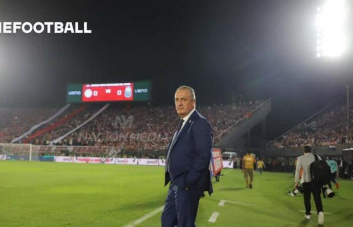 Gustavo Alfaro descrive la storica vittoria contro l’Argentina con una parola: “Ribellione”