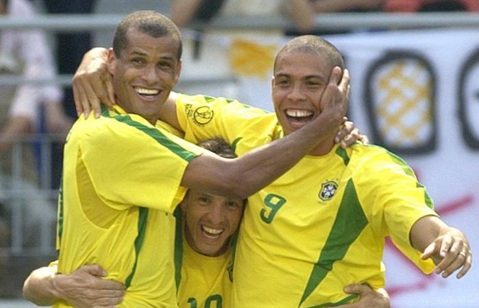 La leggenda brasiliana Ronaldo snobba Zidane, Figo, Beckham e Rivaldo e sceglie l’ex stella dell’Aston Villa come miglior compagno di squadra di sempre