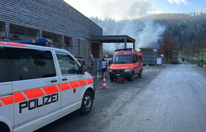 Un forte fumo si alza vicino al monastero di Einsiedeln