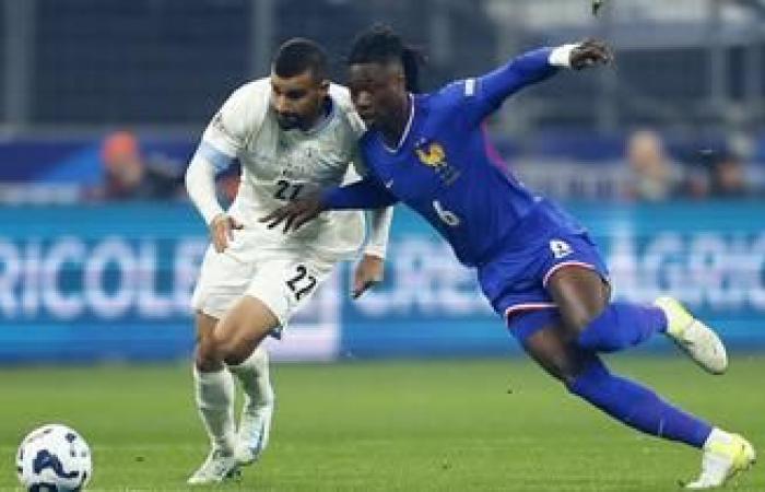 nonostante il divieto, allo Stade de France sono state sventolate bandiere palestinesi