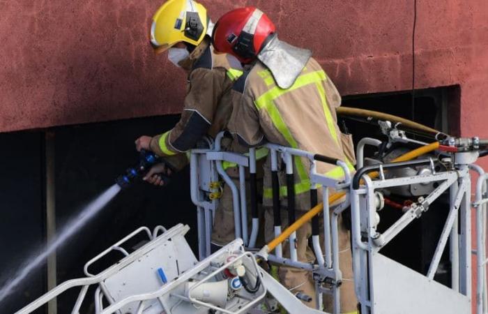 almeno dieci morti nell'incendio di una casa di riposo