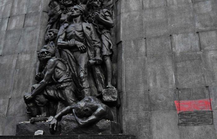 Il Ministero degli Esteri polacco denuncia atti di vandalismo contro il monumento all'insurrezione del ghetto di Varsavia