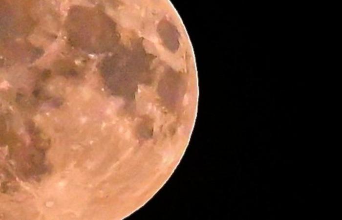 La super Luna del Castoro è questa sera: dove, quando, come… sapete tutto per non perdervi nulla del fenomeno da osservare questo venerdì