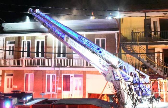 Incendio in un triplex in Quebec, evacuati i residenti