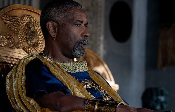 Denzel Washington dice di aver avuto un bacio tra persone dello stesso sesso in “Il Gladiatore II” che è stato tagliato