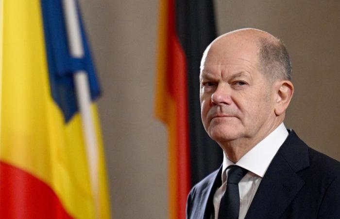 Olaf Scholz e Vladimir Putin parlano dell'Ucraina, Kiev è indignata