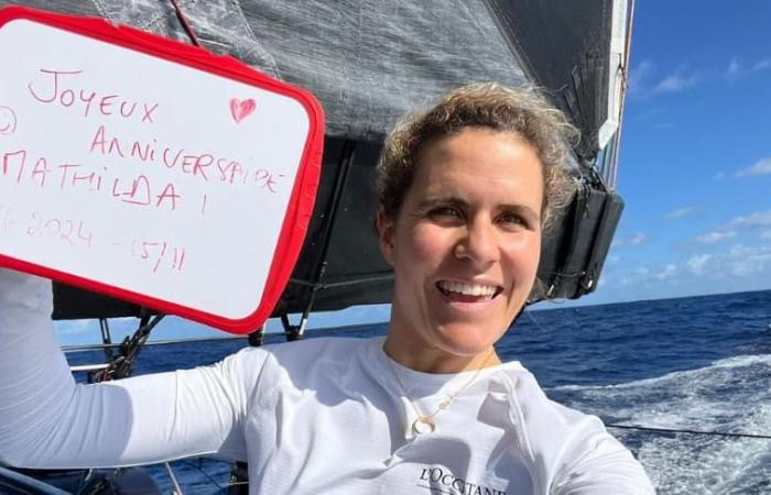 “Un momento un po’ eccentrico per una famiglia”, come Clarisse Cremer e Tanguy Le Turquais festeggiano il secondo compleanno della figlia nel Vendée Globe