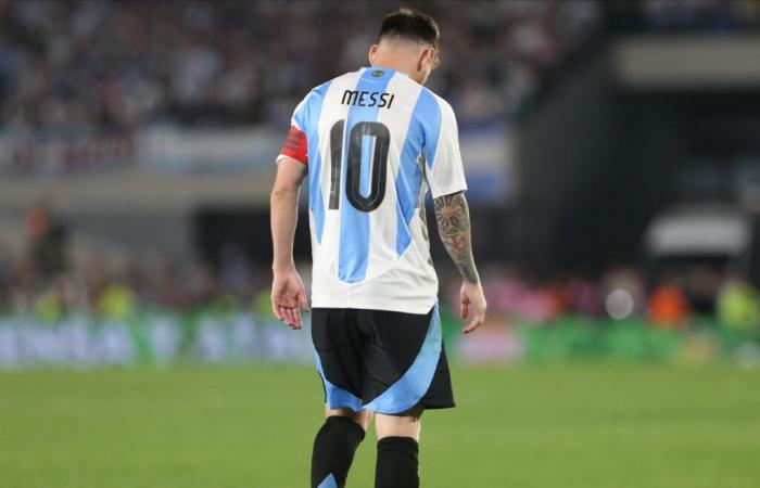 Nessuno può entrare allo stadio indossando la maglia di Lionel Messi