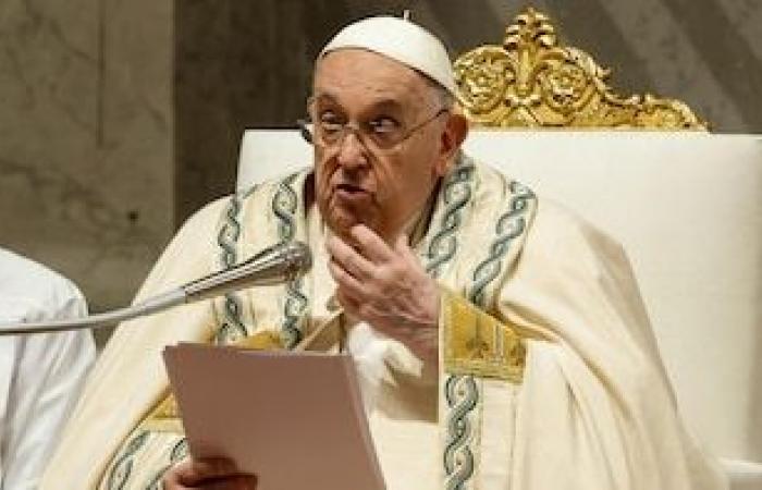 Papa Francesco ha scomunicato il sacerdote Fernando María Cornet, autore del libro “Habemus antipapam?”