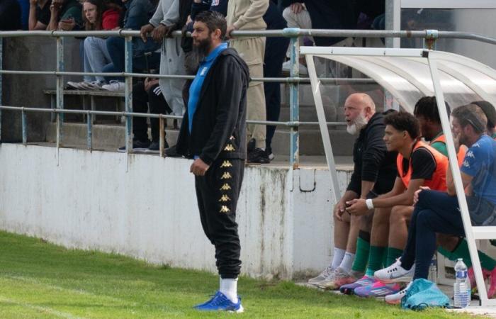 Calcio: Mounir Ahandour al centro della partita del Le Blanc