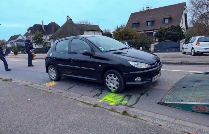 Motociclista ricoverato in ospedale dopo lo scontro con un'auto nella città di Orne