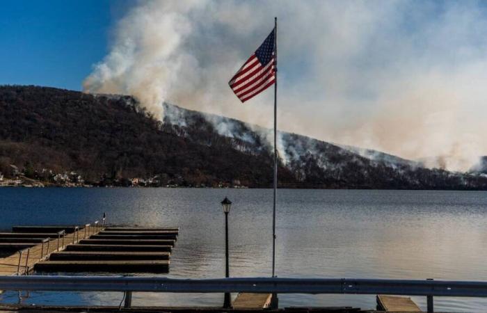 Incendi, siccità, restrizioni idriche… La regione di New York si trova ad affrontare una situazione senza precedenti