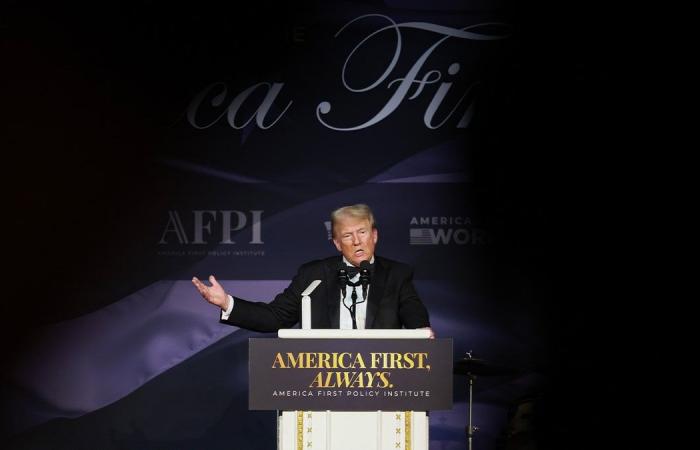 Sylvester Stallone definisce Trump il “secondo George Washington” all'AFPI Gala