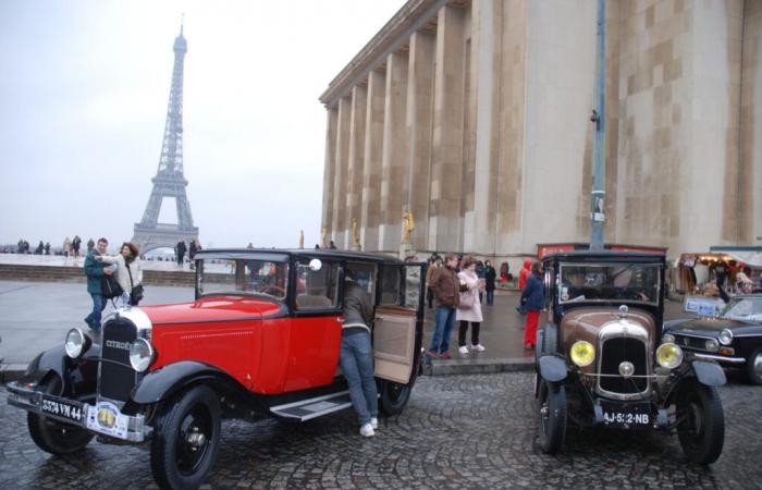 La traversata invernale di Parigi 2025 a bordo di veicoli d'epoca